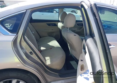 2015 Nissan Altima 2.5 S z USA, uszkodzony, nr VIN 1N4AL3AP7FN313010